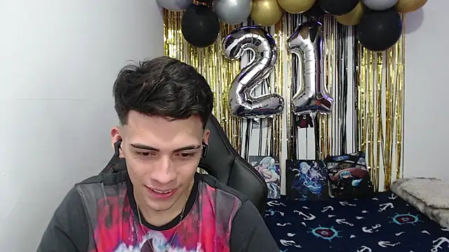 Snapshot of Rimuru17 chatting on 02.18.26 Rimuru17 online show from 02.18.26