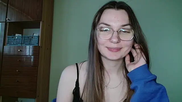 LooveELLYx online show from 01.28.25