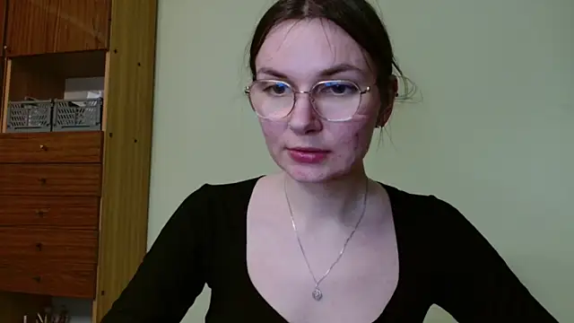 LooveELLYx online show from 02.26.25