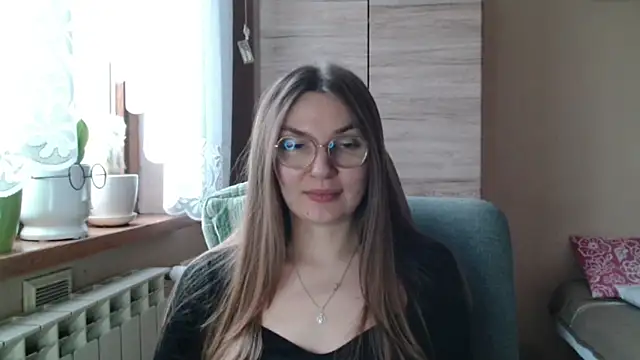 LooveELLYx online show from 12.22.25