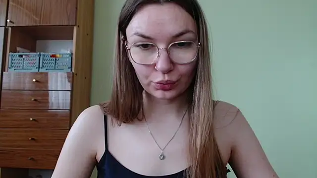 Snapshot of LooveELLYx chatting on 06.05.26 LooveELLYx online show from 06.05.26