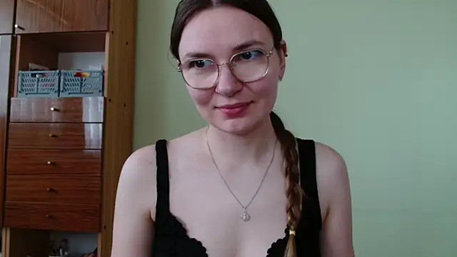 Snapshot of LooveELLYx chatting on 06.11.26 LooveELLYx online show from 06.11.26