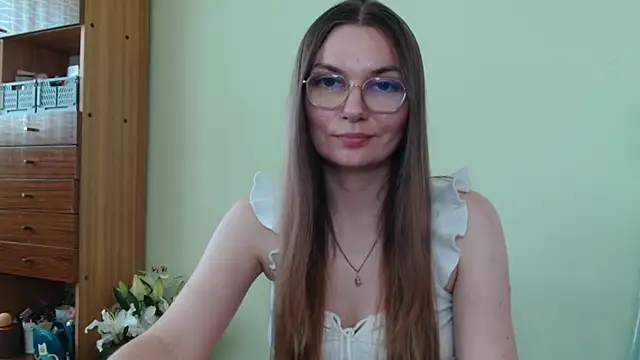 Snapshot of LooveELLYx chatting on 06.22.26 LooveELLYx online show from 06.22.26