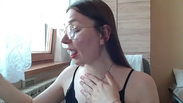 LooveELLYx online show from 06.29.26