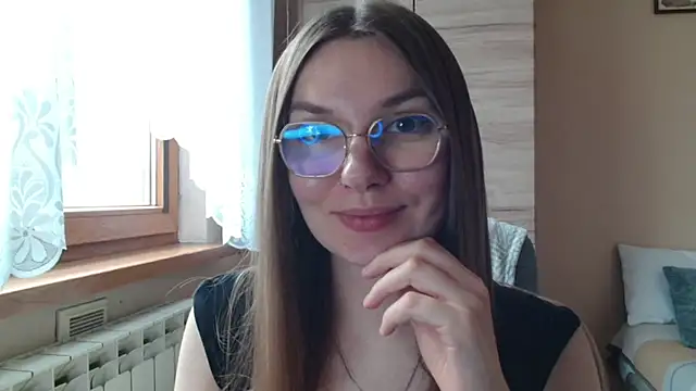 LooveELLYx online show from 07.04.26
