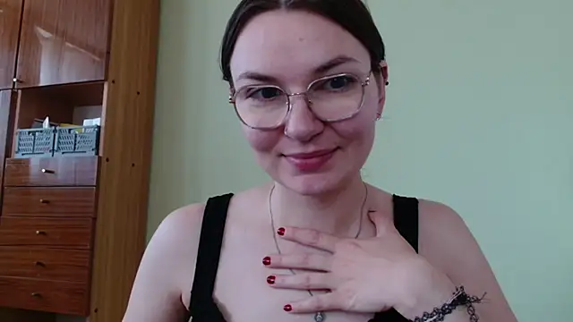 LooveELLYx online show from 07.14.26