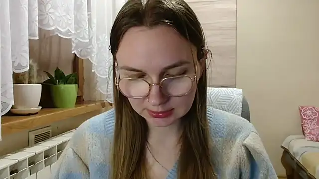 Snapshot of LooveELLYx chatting on 07.19.26 LooveELLYx online show from 07.19.26