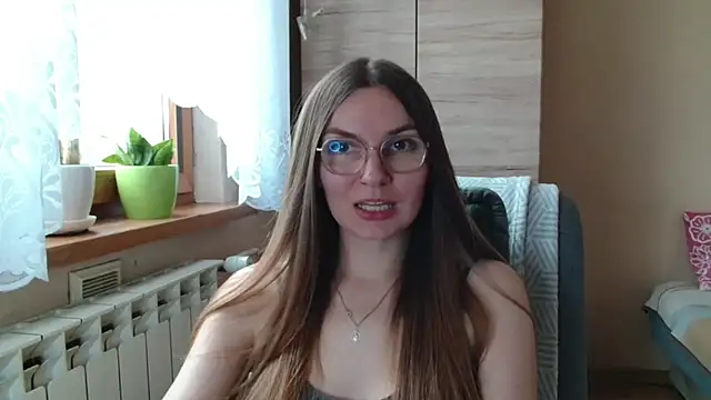 LooveELLYx online show from 07.20.26