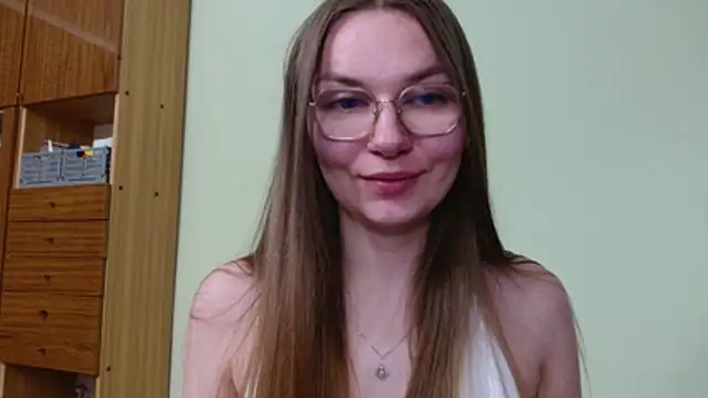 LooveELLYx online show from 07.27.26