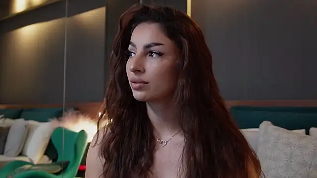 EmilyTrix online show from 11.02.25