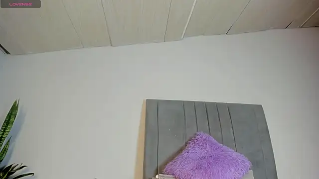 Sophia Ebony online show from 10.15.25