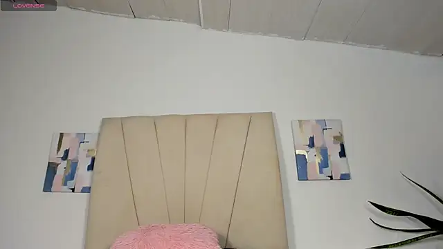 Sophia Ebony online show from 08.04.26