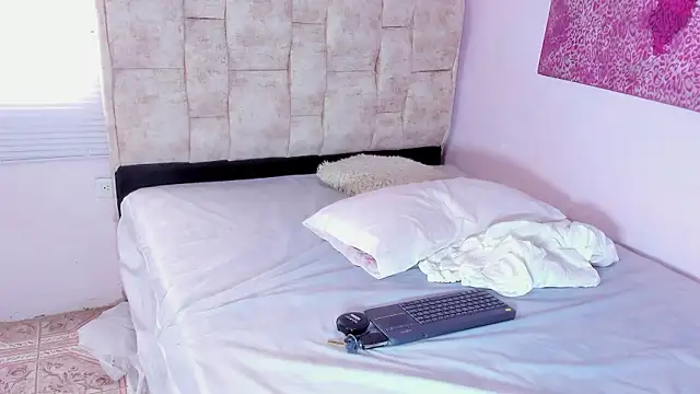 Snapshot of kethe_love_ chatting on 03.04.26 kethe love online show from 03.04.26