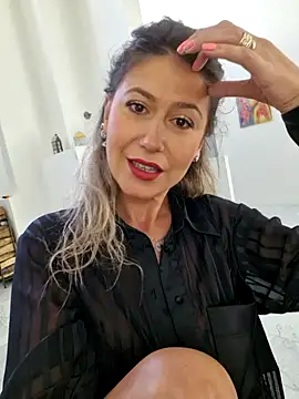CelynaRoss online show from 05.24.26