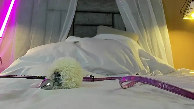 Brenda lot online show from 11.13.25