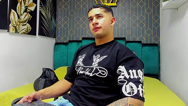 king falconer online show from 09.14.25