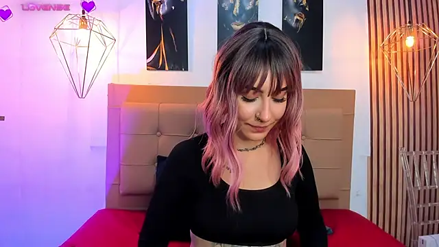 Snapshot of alesziarose chatting on 09.08.25 alesziarose online show from 09.08.25