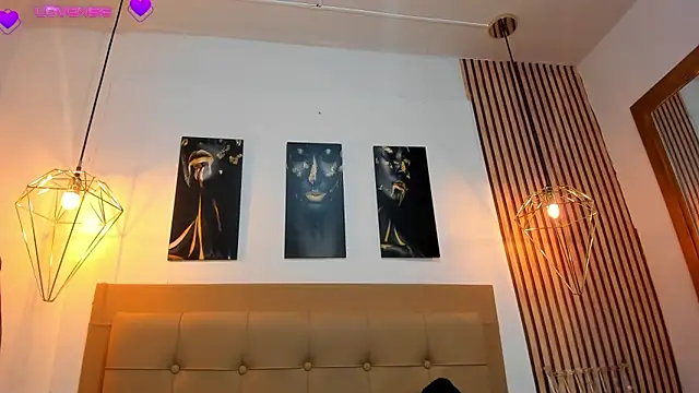 Snapshot of alesziarose chatting on 09.11.25 alesziarose online show from 09.11.25