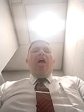 BigCristh79 online show from 10.29.25