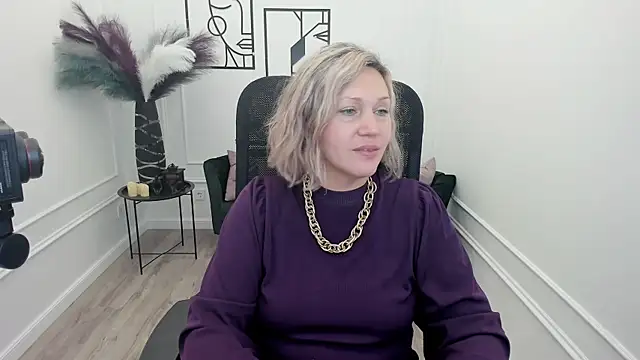 NinaStarle online show from 11.30.25