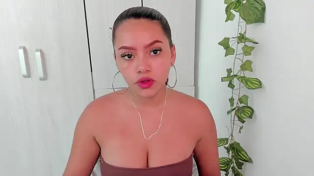 Zunny m online show from 04.17.26