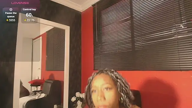 Snapshot of NathalyLeen chatting on 06.16.26 NathalyLeen online show from 06.16.26