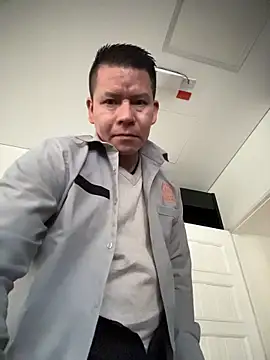 Manu0586 online show from 11.13.25