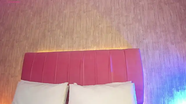 Snapshot of Kendra_kobein chatting on 12.18.25 Kendra kobein online show from 12.18.25