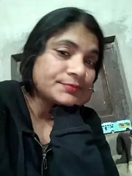 Snapshot of couple_71 chatting on 12.04.25 couple 71 online show from 12.04.25