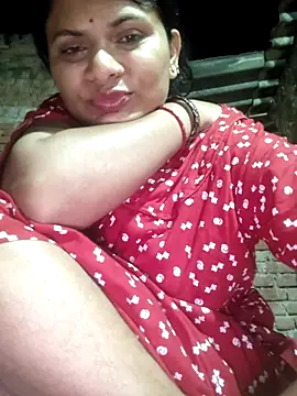 Snapshot of couple_71 chatting on 05.19.26 couple 71 online show from 05.19.26