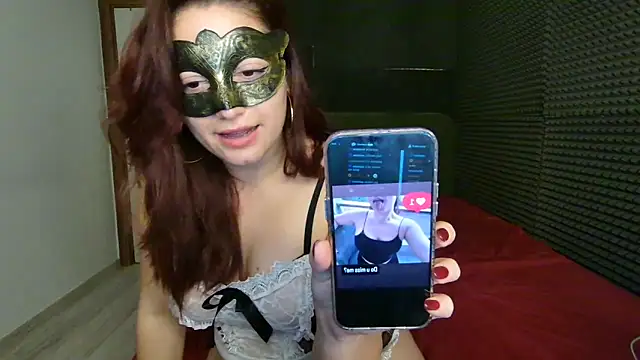 Snapshot of xxhornylove chatting on 11.05.25 xxhornylove online show from 11.05.25