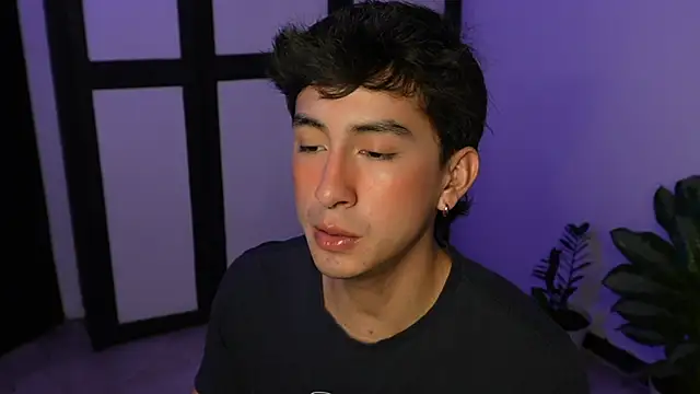 sweettaaron01 online show from 06.10.26