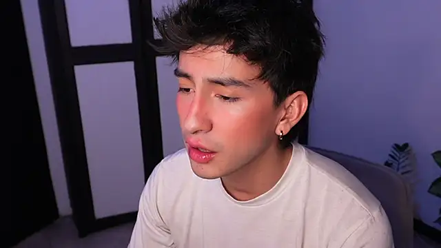 sweettaaron01 online show from 06.12.26