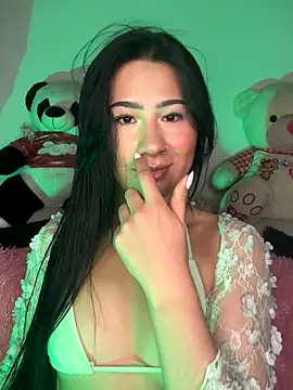 evelyn ch  online show from 10.03.25