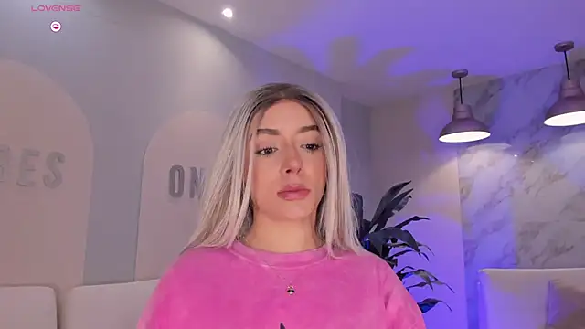 IsabellaMoreau online show from 02.27.26