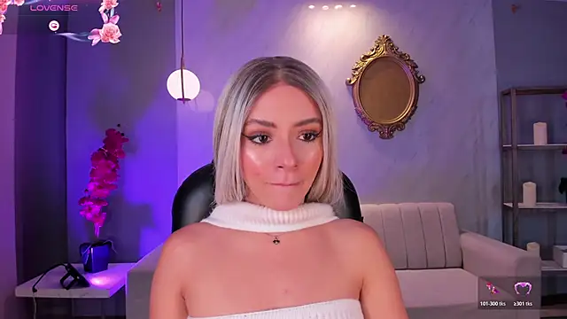 IsabellaMoreau online show from 04.22.26