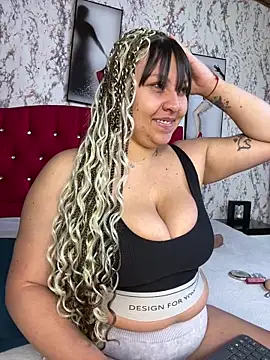 Larissa Antonella online show from 04.24.26
