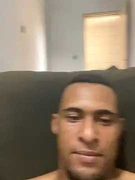 Snapshot of freedmar chatting on 11.17.25 freedmar online show from 11.17.25