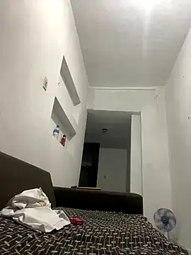 Snapshot of freedmar chatting on 11.23.25 freedmar online show from 11.23.25