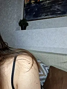 Olivia OliV online show from 10.23.25