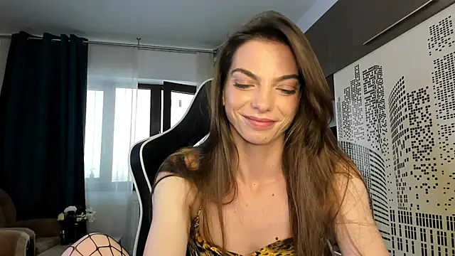 Snapshot of UnicornLand chatting on 10.13.25 UnicornLand online show from 10.13.25