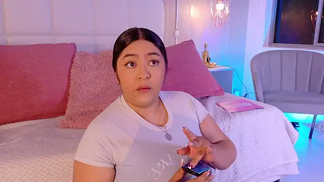 Snapshot of Leah_Bensson chatting on 09.13.25 Leah Bensson online show from 09.13.25