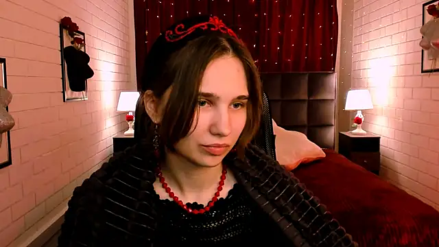 TessaMill online show from 11.19.25