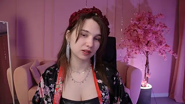 TessaMill online show from 04.30.26