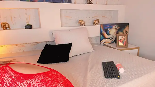 NicoleDiior online show from 09.15.25