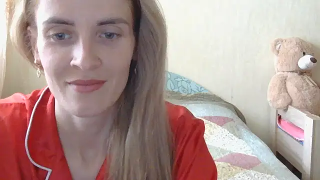 Snapshot of JayeTyler chatting on 06.15.26 JayeTyler online show from 06.15.26