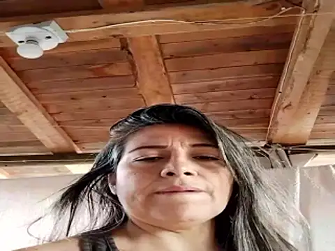 Emma Henderson online show from 10.26.25