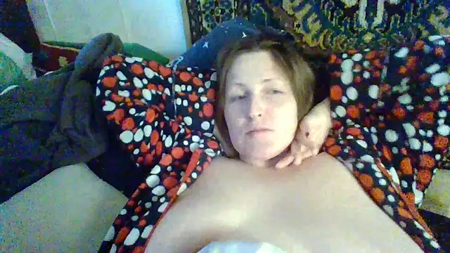 Snapshot of AllaSowinskaya chatting on 11.22.25 AllaSowinskaya online show from 11.22.25