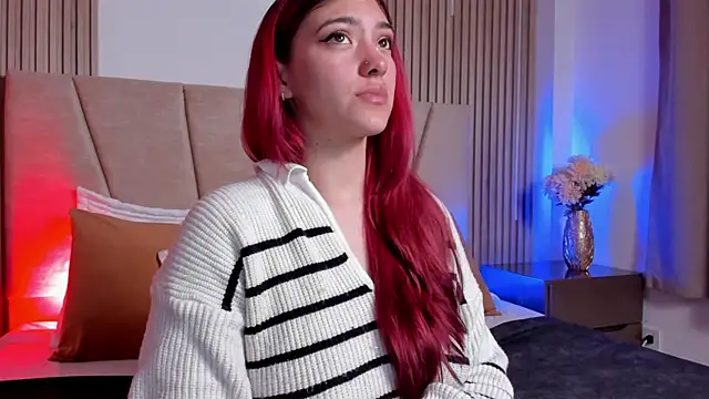 Snapshot of Victoria_Beaumont chatting on 11.15.25 Victoria Beaumont online show from 11.15.25