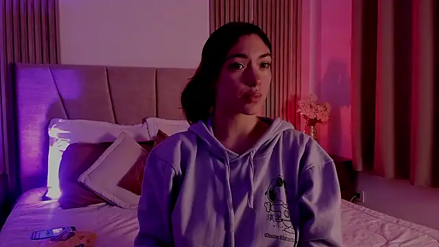 Snapshot of Victoria_Beaumont chatting on 01.14.26 Victoria Beaumont online show from 01.14.26